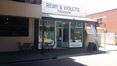 Remy & Violette - Pubs Melbourne 0