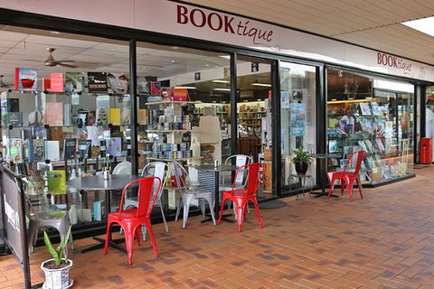 Booktique - Pubs Melbourne 0
