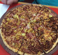 Red Grasshopper Pizza - Pubs Melbourne