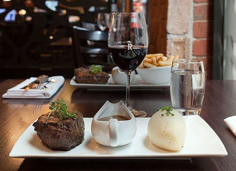 Stonelea Restaurant - Pubs Melbourne 10