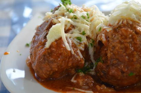 Manoli’s Greek Taverna - Pubs Melbourne 0