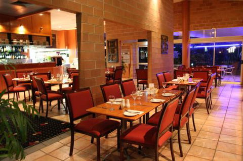 Windmill Motel–Apartments & Reception - Pubs Melbourne 1