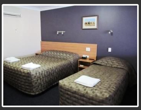 SunPalms Hotel Motel - Pubs Melbourne 1