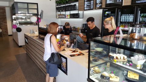 Coffee Club Pulse Birtinya - Pubs Melbourne 3