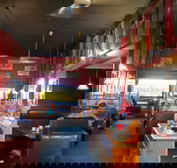 Lous Cafe Restaurant - Pubs Melbourne