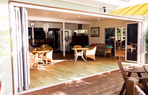 Montes Reef Resort - Pubs Melbourne 3