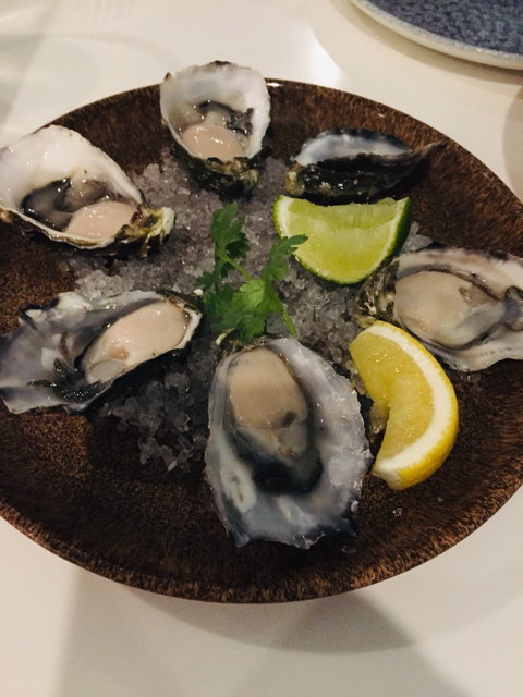 Bommie Restaurant - Pubs Melbourne 8