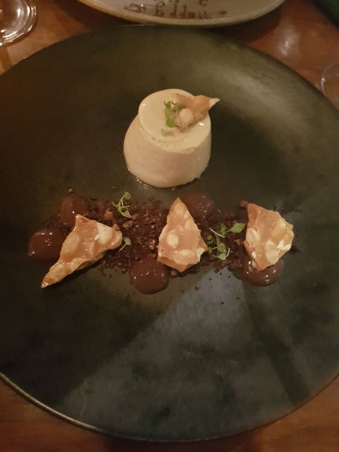 Sentinel Bar & Grill - Pubs Melbourne 4