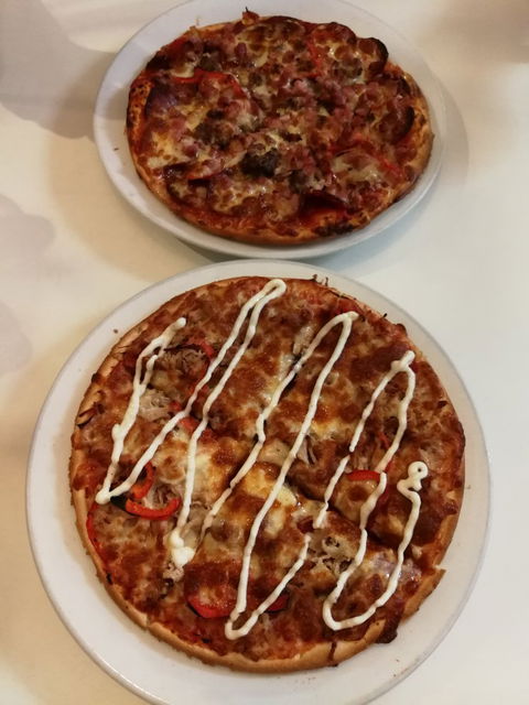 Mitchelli's Pizza Cafe - Pubs Melbourne 2