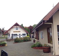 Alpenrose Lakeside Bistro  Bar