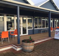 DeckChair Cafe - Pubs Melbourne