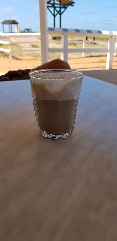 Sunsets Cafe At One Mile Jetty - Pubs Melbourne 7