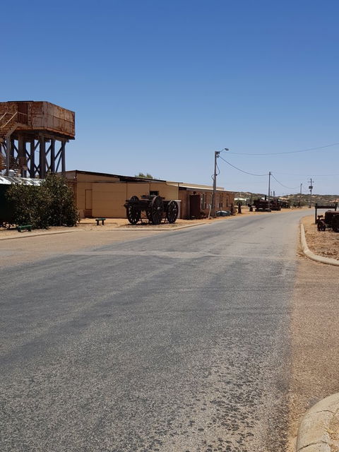 Sunsets Cafe At One Mile Jetty - Pubs Melbourne 8