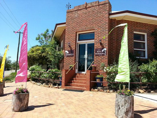 Morawa ACT Pubs Melbourne