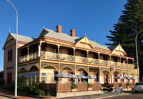 Anchorage - Pubs Melbourne 0