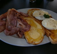 Lakes Bakery Cafe - Pubs Melbourne
