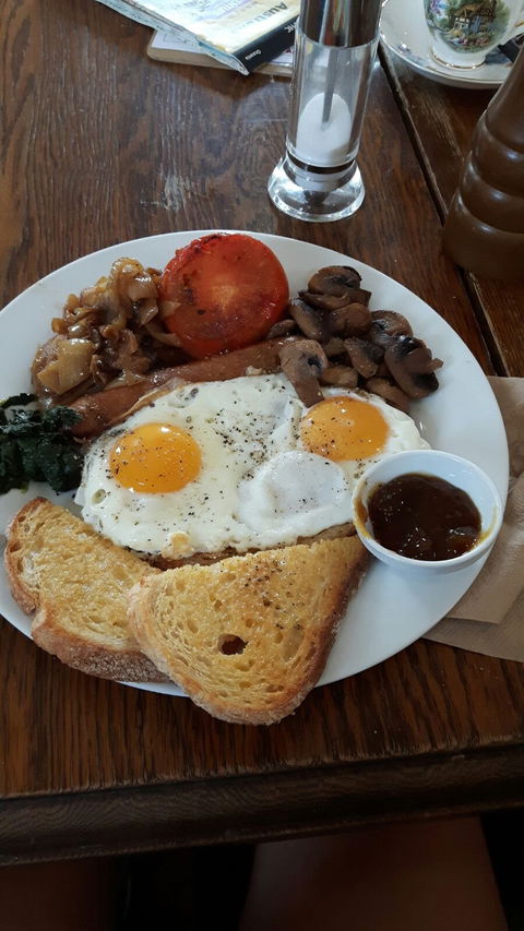 Salt Of The Earth Cafe And Gallery - Pubs Melbourne 5