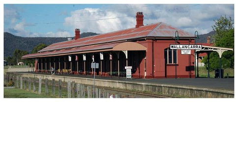 Wallangarra Railway Cafe - Pubs Melbourne 0