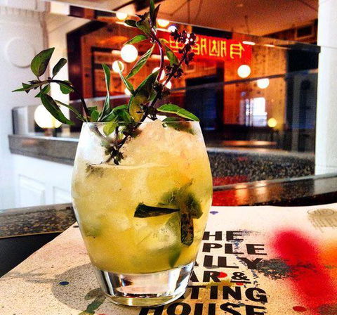Apple Daily Bar & Eating House - Pubs Melbourne 2