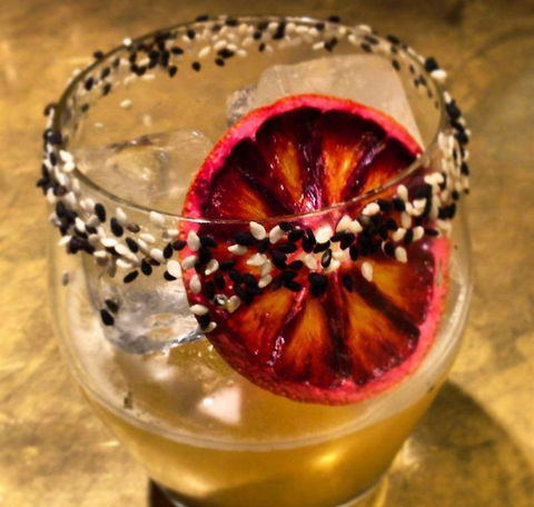 Apple Daily Bar & Eating House - Pubs Melbourne 7
