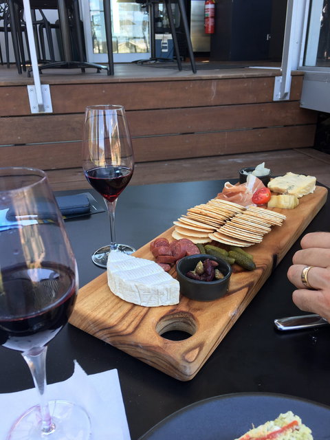 The Overflow Estate 1895 Cellar Door - Pubs Melbourne 4