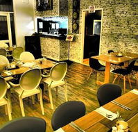 The Swae  Ivy - Bar  Restaurant - Pubs Melbourne