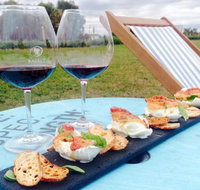 Basalt Vineyard Cafe - Pubs Melbourne