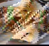 Luv A Coffee - Pubs Melbourne