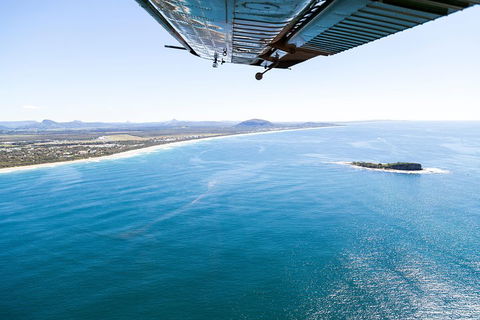 Deluxe Seaplane Tour Noosa To Glasshouse Adventure For 2 With Photobook - Pubs Melbourne 5