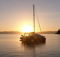 2-Night Whitsunday Islands All-Inclusive Sailing Tour from Airlie Beach - Pubs Melbourne