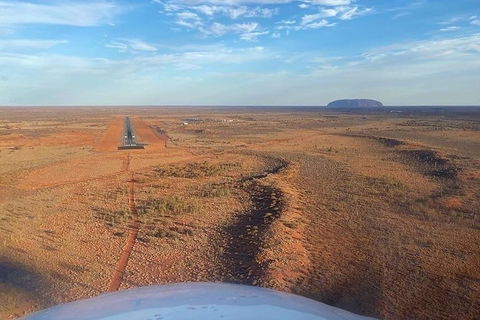 Scenic Flight: Uluru Rock Blast - Pubs Melbourne 4