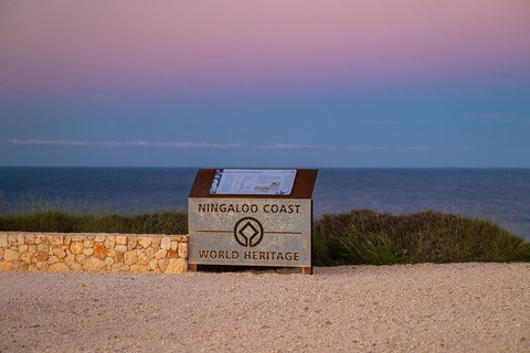 Ningaloo In A Day - Full Day Hike And Snorkel Tour With Lunch - Pubs Melbourne 5