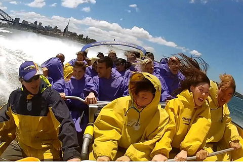30-Minute Sydney Harbour Jet Boat Ride: Thunder Twist - Pubs Melbourne 0