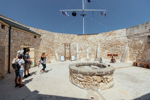 Private City Kickstart Tour: Fremantle Icons & Gems Of Perth - Pubs Melbourne 0