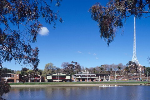 River Gardens Melbourne Sightseeing Cruise - Pubs Melbourne 4