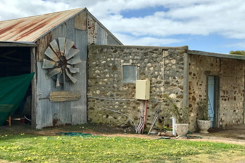 Kangaroo Island Food And Wine Hop-on Hop-off Tour - Pubs Melbourne 1