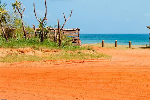 Fly The Falls Tour - Pubs Melbourne 2