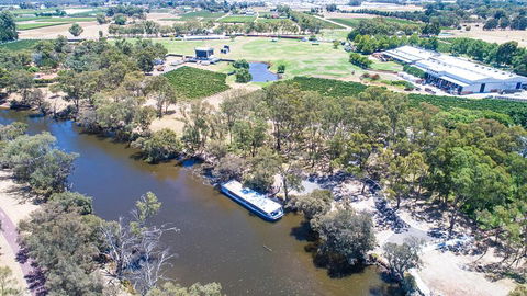 Swan Valley Gourmet Wine Cruise From Perth - Pubs Melbourne 4