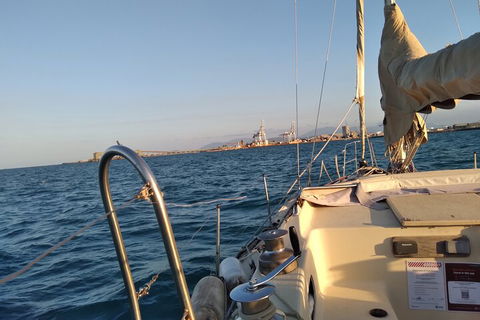 Townsville Small Group Early Morning Sailing Cruise Boat Tour Charter Hire - Pubs Melbourne 2