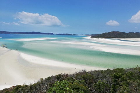 2-Night Whitsundays Sailing Cruise Incl. Whitehaven Beach & Great Barrier Reef - Pubs Melbourne 1