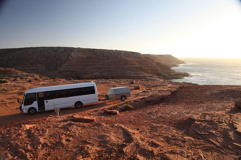 7-Day Exmouth Explorer Via Pinnacles Monkey Mia Ningaloo Reef Returning To Perth - Pubs Melbourne 4