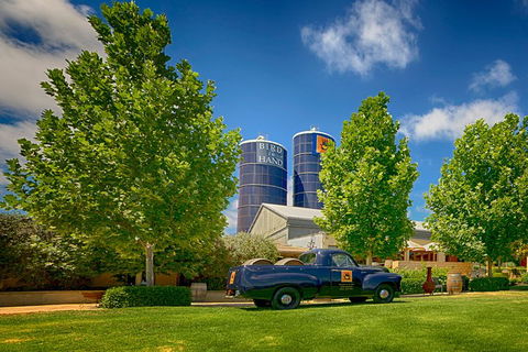 Small Group Adelaide Hills And Hahndorf Hideaway Tour From Adelaide - Pubs Melbourne 4