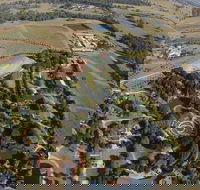 Hunter Valley Broken Back Range Helicopter Flight from Cessnock - Pubs Melbourne