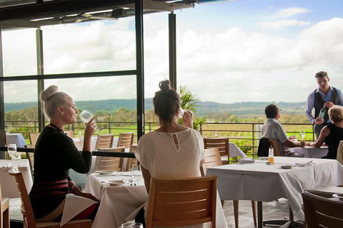 3-Hour Hunter Valley Scenic Helicopter Tour Including 3-Course Lunch From Cessnock - Pubs Melbourne 1