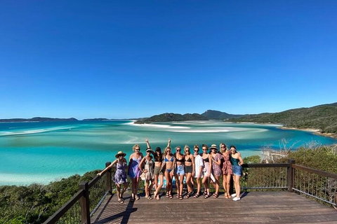 4 Day & 3 Night Whitsunday Islands & Outer Reef Sailing Adventure On Condor - Pubs Melbourne 3