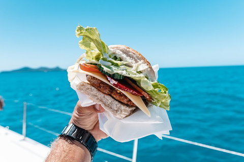 4 Day & 3 Night Whitsunday Islands & Outer Reef Sailing Adventure On Condor - Pubs Melbourne 4