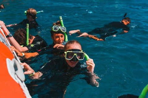 Whitehaven Beach And Hill Inlet Lookout Full-Day Snorkeling Cruise By High-Speed Catamaran - Pubs Melbourne 3