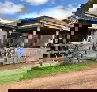 Kangaroo Island Half Day Food and Wine Trail Tour - Pubs Melbourne