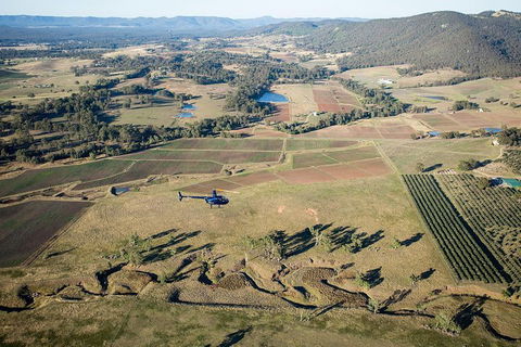 Private Helicopter Flight To Hunter Valley With A La Carte Lunch - For 2 - Pubs Melbourne 5