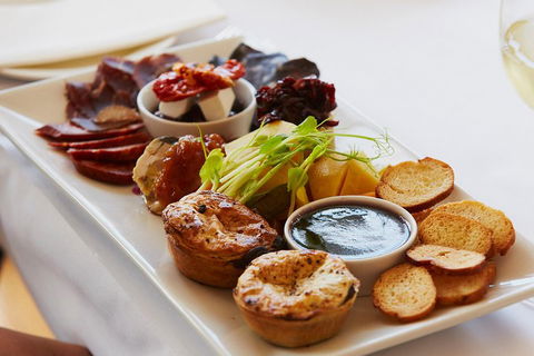 Margaret River Indulge And Discover Day Tour - Pubs Melbourne 3